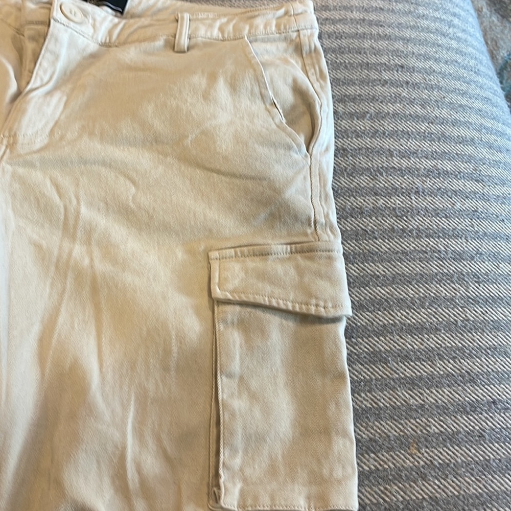Men’s Forever 21 Pants - Picture 3 of 7